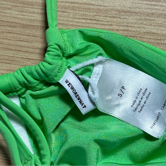 •WEWOREWHAT Ruched Underwire Top and Delilah Bottom bikini set in Neon Green - Picture 7 of 15